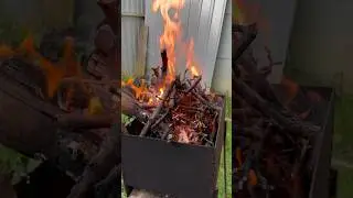 Жарим сосиски на даче