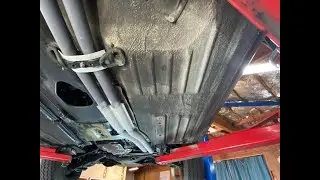 1971 Mercedes 280SL for sale - Undercarriage Examination