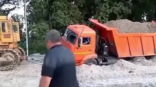 ГАЗ 66,КАМАЗ,УРАЛ,в не равной борьбе ..БЕЗДОРОЖЬЕ..
