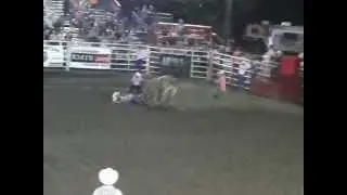 Eugene Pro Rodeo, Bull Riding-Close Call !