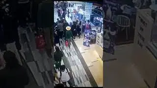 KECOPETAN HP DI REVO MALL BEKASI SAAT JAPAN ANIME PELAKU TERTANGKAP CAMERA CCTV WASPADA 30des23