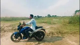 কাশফুলের মাঋে হারিয়ে