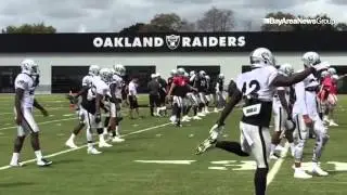 Wildly exciting footage of Derek Carr stretching! 