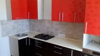Установка черно-красной кухни начало  .часть 1