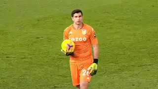 Emiliano Martínez the BEST Premier League goalkeeper..