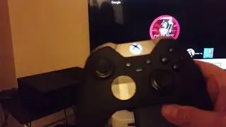 Demonstration of a Laptop Connected to Xbox One (Play Games & Use Computer at the Same Time