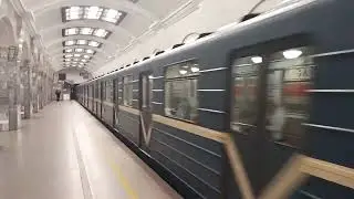 Отъезд поезда ЕМА-502 от станции Кировский завод