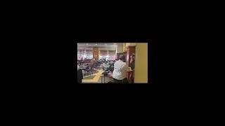Урок по Талмуду в еврейской школе для мальчиков "Месивта".