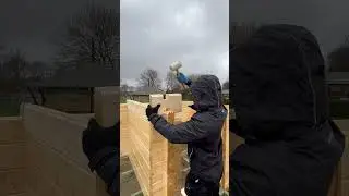 Log cabin 🪵 building #logcabin #construction #cabin #cabinconstruction #buildingalogcabin #shorts