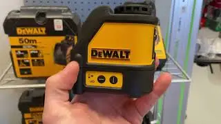 DeWalt DW088K Self Levelling Cross Line Laser Level