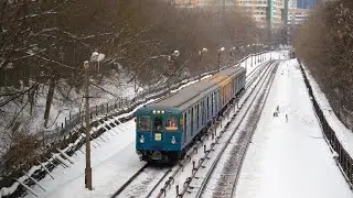 Путеизмеритель Еж3/Ем508т с приветливым машинистом на перегоне Молодежная - Кунцевская