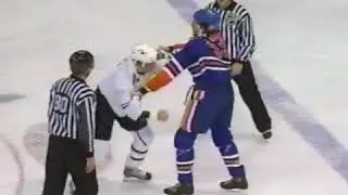 Jason Strudwick vs. Krys Barch (1/3/2009) - Beer League Heroes