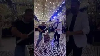 Güzel kız görünce performansı 😂 #davulcu #düğün