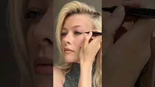 Eyeliner marker for small eyeliners for hooded eyes 