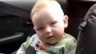 малыш борить со сном.mp4