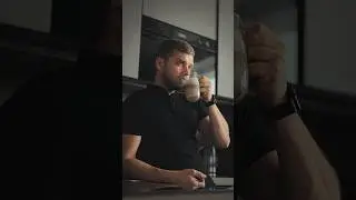 How to take aesthetic coffee selfie with your iPhone 