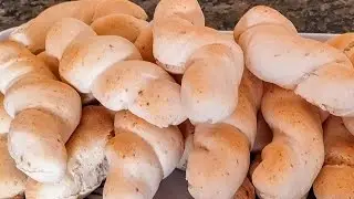 NOVIDADE! BISCOITO DE POLVILHO COM CREME DE LEITE! É MUITO GOSTO! Receita fácil!