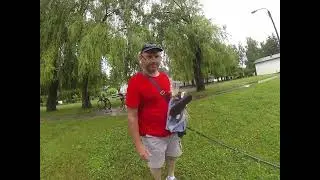 Ловля осетра на озері.