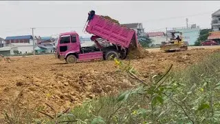 Best Action for Pushing Land  with Heavy Equipment -Bulldozer Komatsu Working
