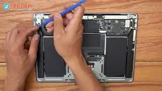 Speaker Replacement on a MacBook Air A2179 | Crackling Speaker Replacement