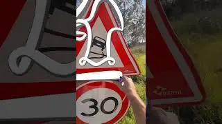‘Traffic Sign Totem’ Handdrawn sculptured in ARVR #art #salventius #handdrawnsculptures