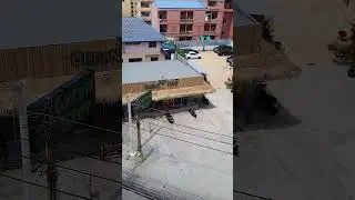 Зеленая остановочка. Интересно, что там? #тайланд