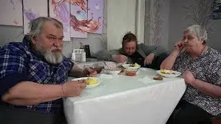 Что накрыть на стол чтобы вкусно поесть Мама знает что приготовить семье на обед МУКБАНГ ПОДВАЛ ИЛЬИ