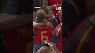 SPAIN'S PARENTS 🇪🇸 MIKEL MERINO'S PARENTS 😍 
