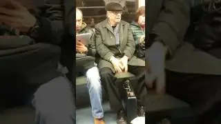 в метро