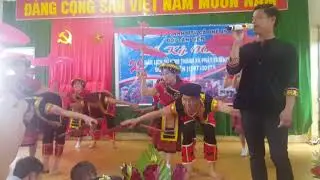 Múa gặp nhau rừng mơ