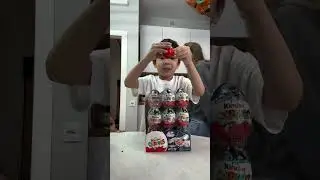 на пальцах считает,высшее образование 😅