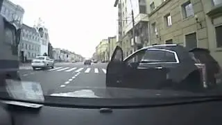 Быдло на дороге получает по роже
