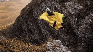 Terrifying Wingsuit Exit | Flying Into The Crack