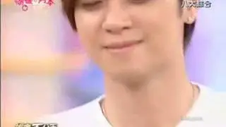 [Eng Sub] Xiao Zhu is so pretty! (Wearing fake eyelashes)
