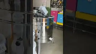 Радіальна медогонка від Lyson на 20 рамок Дадан 1/2 #bee