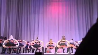 Танец  пчелы и Винни пух  Школьный детский