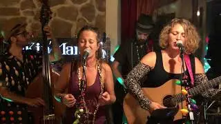 Bensonhurst Blues by The Jukin' Mamas à La Ferme de Noé
