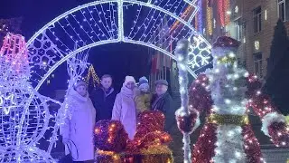 Familia noastră vine cu colind de pace și urări de bine pentru toată lumea bună!
