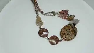 Короткое колье. Яшма и агат.
