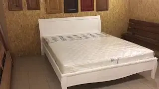 Кровать. Сосна. Эмаль. Сплошная филенка.