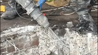 Dismantling the floor slab