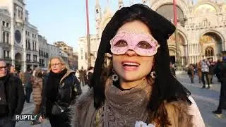 Кадры открытия Венецианского карнавала