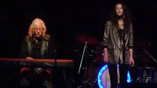 ARLO & SARAH GUTHRIE 