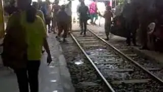 railway market maeklong