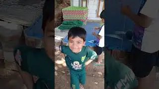 bermain layang layang