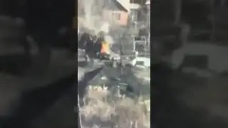 🔴Russian soldier jumps out of burning tank #shorts #russiainvadedukraine #ukraine #army #stoprussia