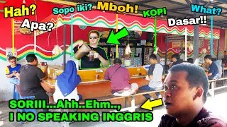 Pembeli AUTO BINGUNG!! Bule Jowo Jadi Penjaga Warkop!!