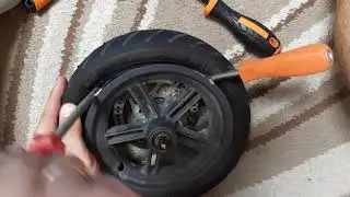 Как снять колесо электросамоката Xiaomi Mijia M365
