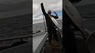 Offshore Tuna Fishing CAPTAIN REDBEARD #yakventures #albacore #tuna