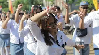 KARNAVAL COSPLAY BAJU SMA JOGET DJ
